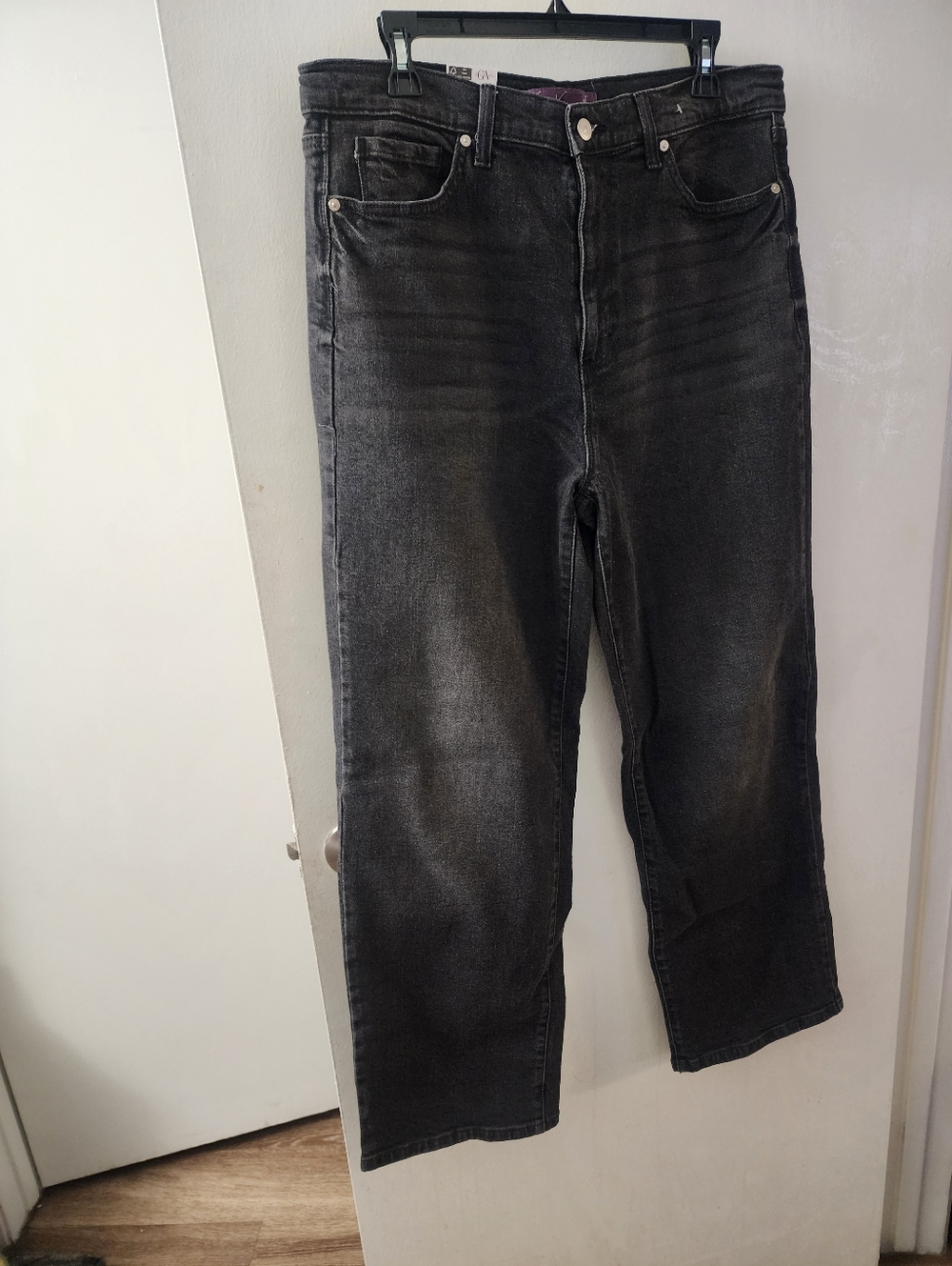 NWT JEANS RELAXED STRAIGHT LEG SIZE 12 HIGH RISE STRETCH BY GLORIA VANDERBILT